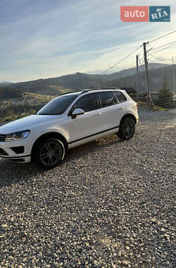Позашляховик / Кросовер Volkswagen Touareg 2017 в Поляниці