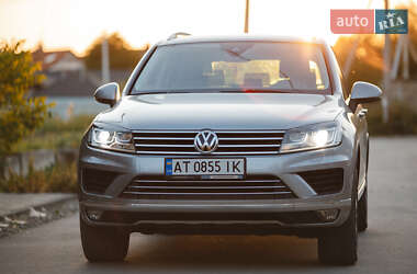 Внедорожник / Кроссовер Volkswagen Touareg 2017 в 