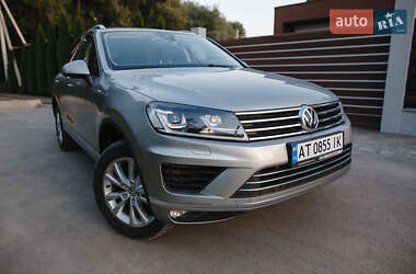 Внедорожник / Кроссовер Volkswagen Touareg 2017 в 