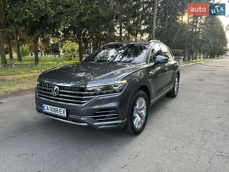 Позашляховик / Кросовер Volkswagen Touareg 2019 в Умані