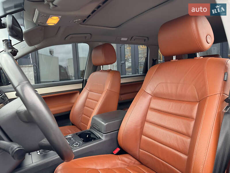 Внедорожник / Кроссовер Volkswagen Touareg 2008 в Киеве