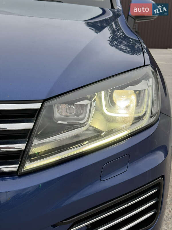 Внедорожник / Кроссовер Volkswagen Touareg 2017 в Жидачове