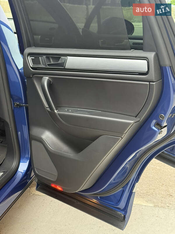 Внедорожник / Кроссовер Volkswagen Touareg 2017 в Жидачове