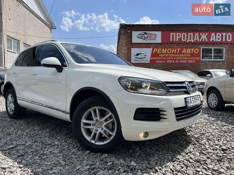 Внедорожник / Кроссовер Volkswagen Touareg 2011 в Смеле