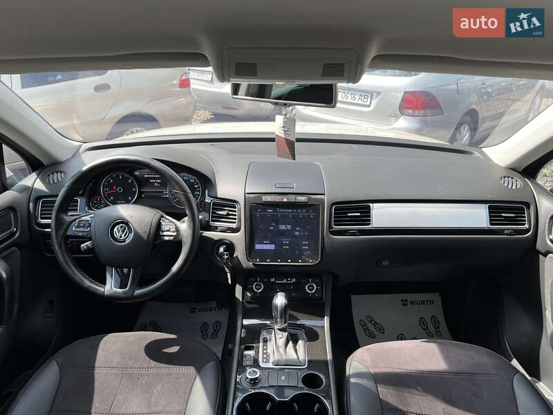 Внедорожник / Кроссовер Volkswagen Touareg 2011 в Смеле