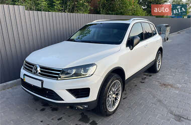Позашляховик / Кросовер Volkswagen Touareg 2015 в Полтаві