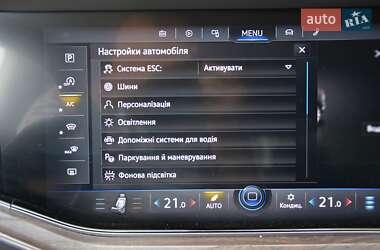 Внедорожник / Кроссовер Volkswagen Touareg 2019 в 