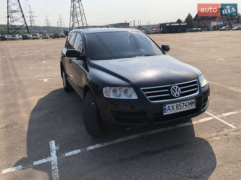 Внедорожник / Кроссовер Volkswagen Touareg 2005 в Харькове