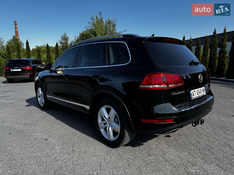Внедорожник / Кроссовер Volkswagen Touareg 2012 в Ивано-Франковске