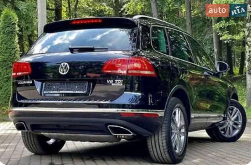 Внедорожник / Кроссовер Volkswagen Touareg 2015 в Ивано-Франковске