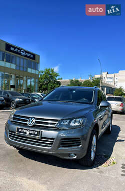Внедорожник / Кроссовер Volkswagen Touareg 2014 в 