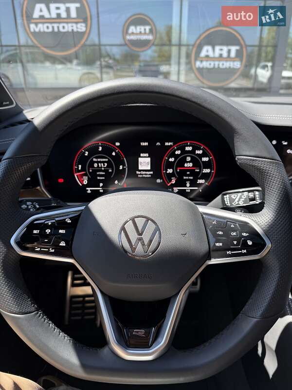 Внедорожник / Кроссовер Volkswagen Touareg 2024 в Киеве
