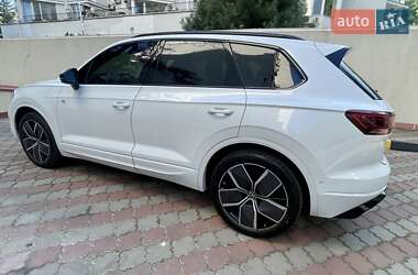 Позашляховик / Кросовер Volkswagen Touareg 2023 в 