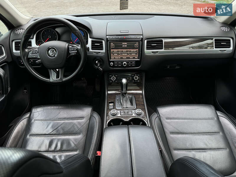Внедорожник / Кроссовер Volkswagen Touareg 2014 в Бережанах