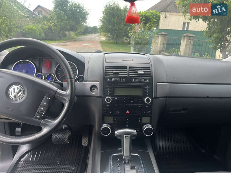 Внедорожник / Кроссовер Volkswagen Touareg 2008 в Ахтырке
