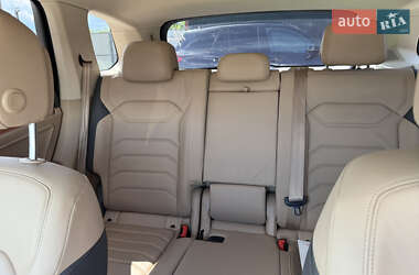 Позашляховик / Кросовер Volkswagen Touareg 2019 в 
