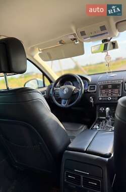 Внедорожник / Кроссовер Volkswagen Touareg 2014 в 