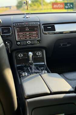 Внедорожник / Кроссовер Volkswagen Touareg 2014 в 