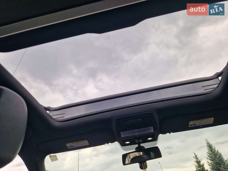 Позашляховик / Кросовер Volkswagen Touareg 2014 в Мукачевому