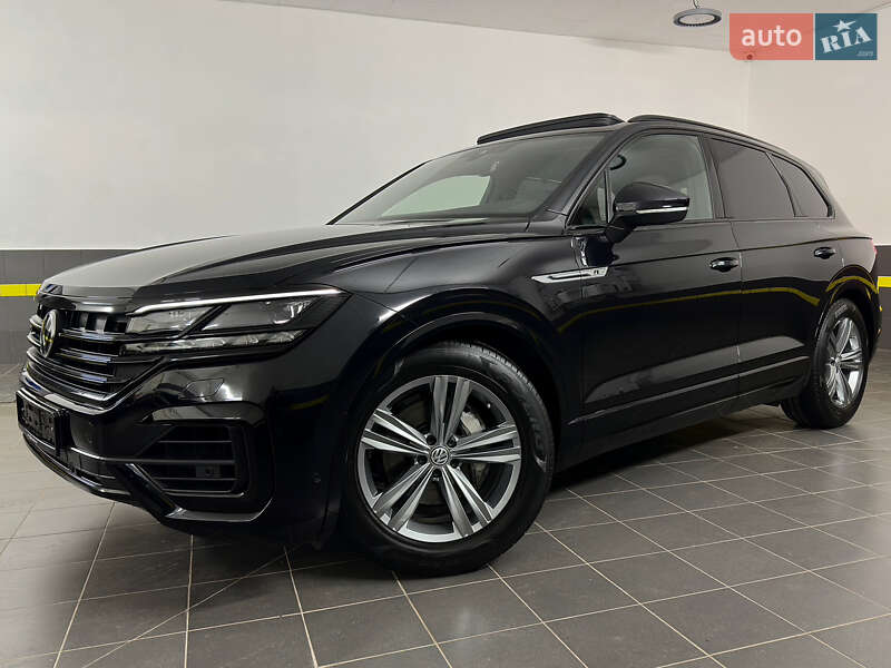 Внедорожник / Кроссовер Volkswagen Touareg 2019 в Казатине