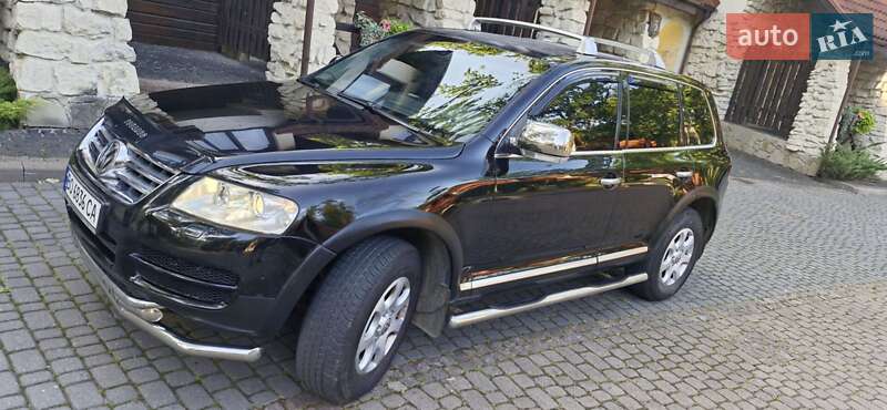 Внедорожник / Кроссовер Volkswagen Touareg 2003 в Львове