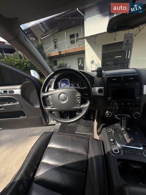 Позашляховик / Кросовер Volkswagen Touareg 2004 в Бердичеві