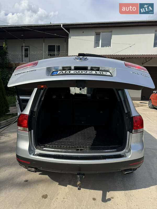 Позашляховик / Кросовер Volkswagen Touareg 2004 в Бердичеві