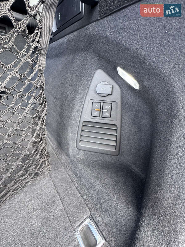 Внедорожник / Кроссовер Volkswagen Touareg 2018 в Киеве