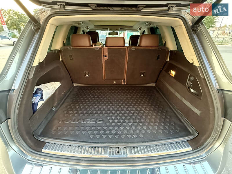 Внедорожник / Кроссовер Volkswagen Touareg 2013 в Одессе