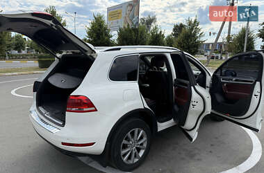 Внедорожник / Кроссовер Volkswagen Touareg 2011 в 