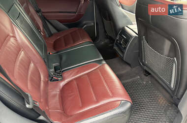 Внедорожник / Кроссовер Volkswagen Touareg 2011 в 