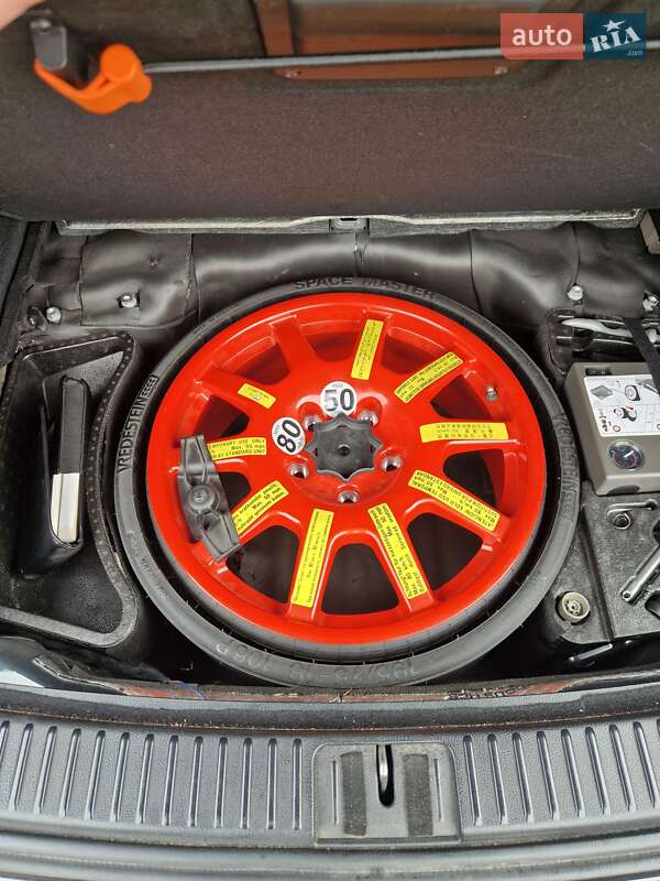 Внедорожник / Кроссовер Volkswagen Touareg 2012 в Тернополе