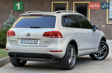 Внедорожник / Кроссовер Volkswagen Touareg 2012 в 