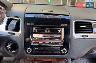 Внедорожник / Кроссовер Volkswagen Touareg 2012 в 