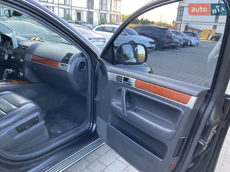 Позашляховик / Кросовер Volkswagen Touareg 2006 в Луцьку