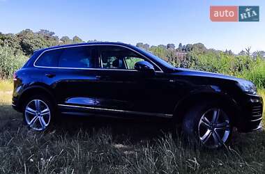 Позашляховик / Кросовер Volkswagen Touareg 2011 в 