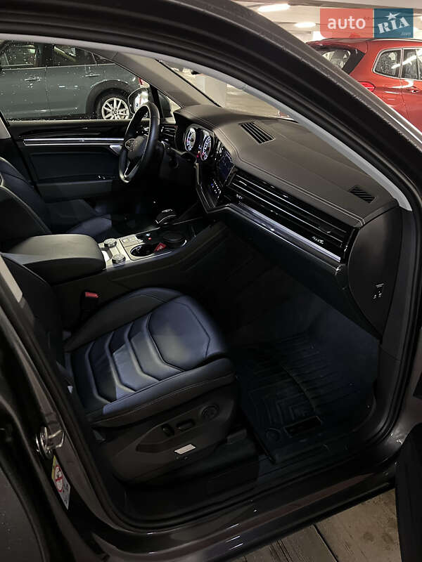 Внедорожник / Кроссовер Volkswagen Touareg 2021 в Ивано-Франковске