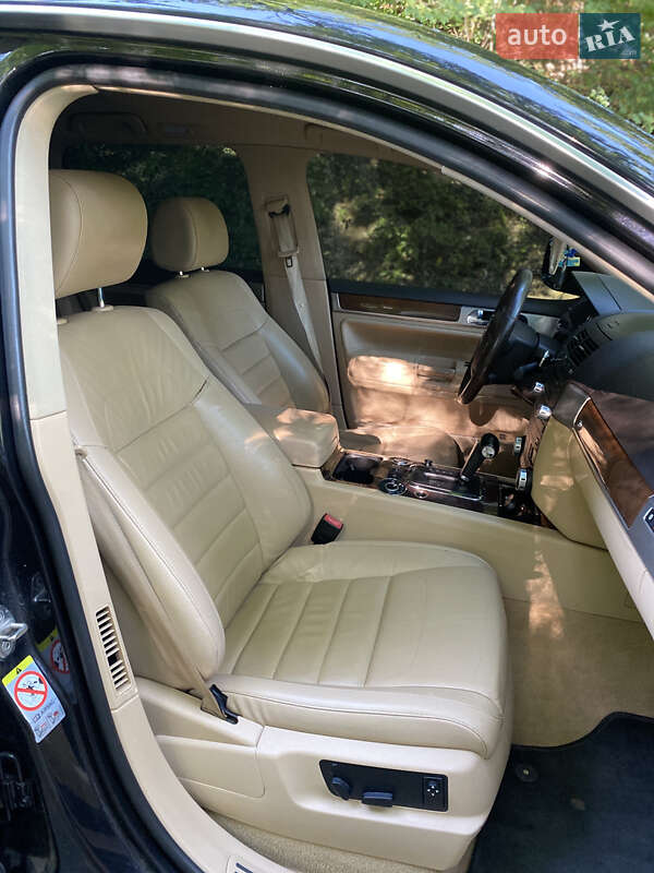 Позашляховик / Кросовер Volkswagen Touareg 2008 в Тячеві