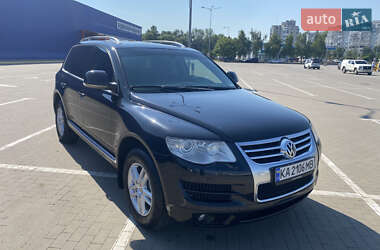 Позашляховик / Кросовер Volkswagen Touareg 2009 в Сумах