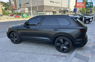 Внедорожник / Кроссовер Volkswagen Touareg 2024 в 