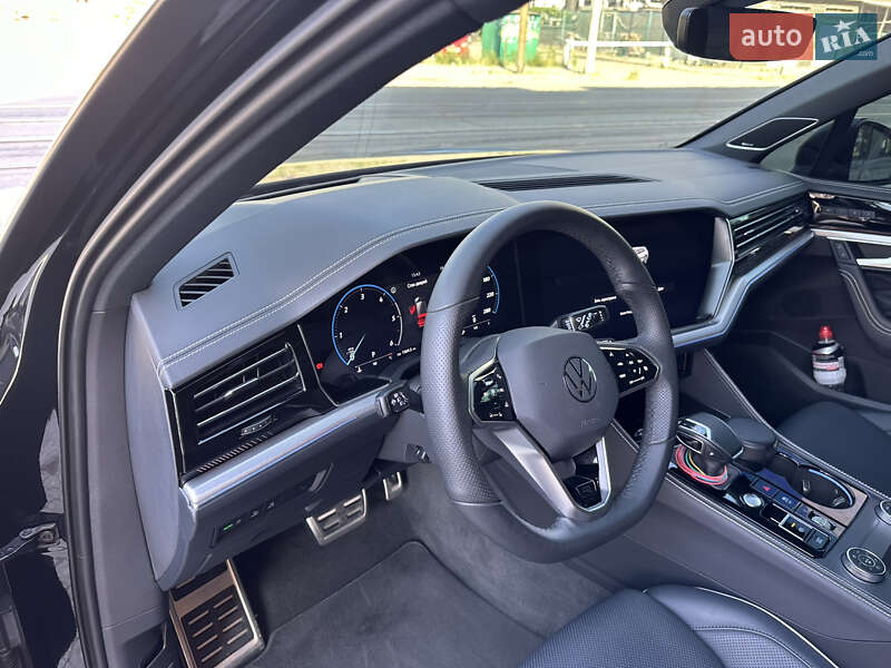 Внедорожник / Кроссовер Volkswagen Touareg 2024 в Запорожье