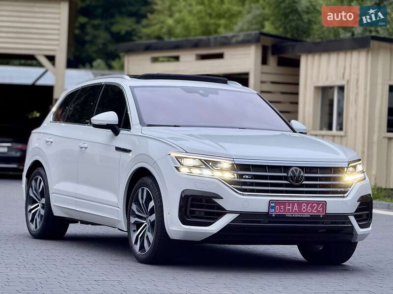 Позашляховик / Кросовер Volkswagen Touareg 2019 в Хусті