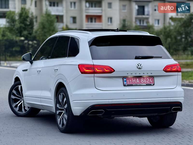 Позашляховик / Кросовер Volkswagen Touareg 2019 в Хусті