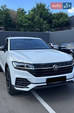 Внедорожник / Кроссовер Volkswagen Touareg 2024 в Киеве
