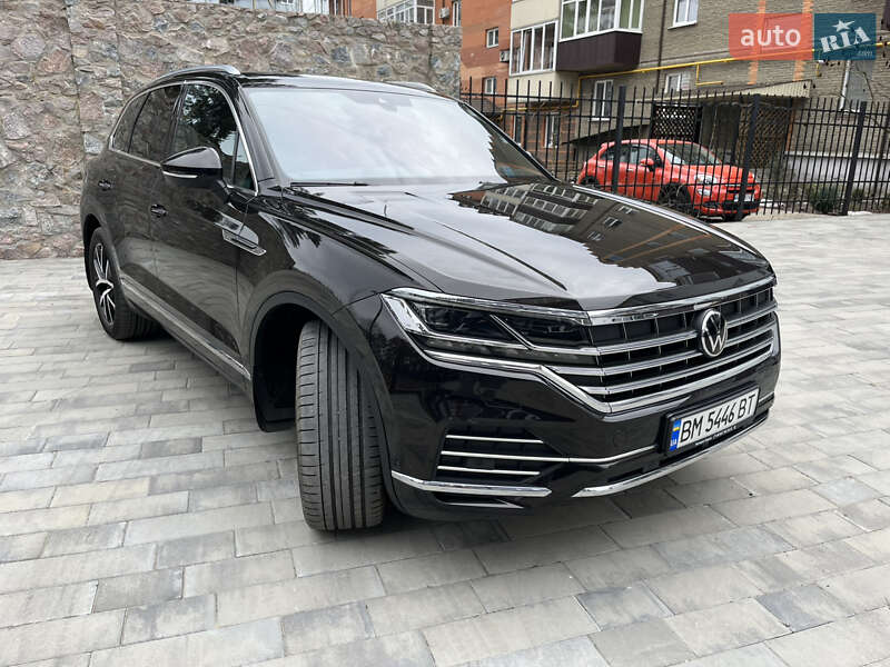 Позашляховик / Кросовер Volkswagen Touareg 2020 в Києві