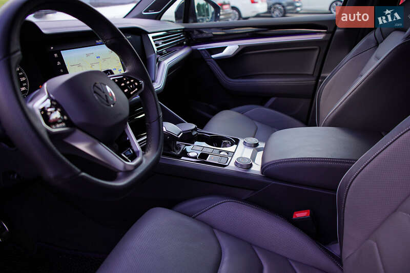 Позашляховик / Кросовер Volkswagen Touareg 2023 в Житомирі