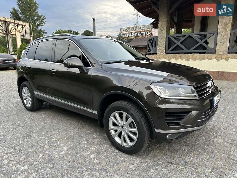 Внедорожник / Кроссовер Volkswagen Touareg 2017 в Киеве
