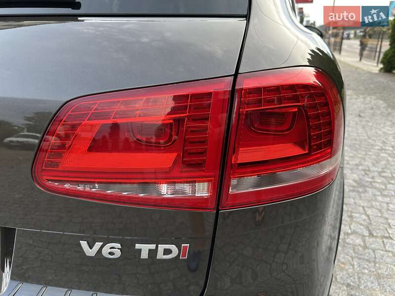 Внедорожник / Кроссовер Volkswagen Touareg 2017 в Киеве