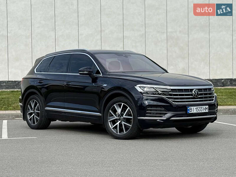 Внедорожник / Кроссовер Volkswagen Touareg 2022 в Киеве