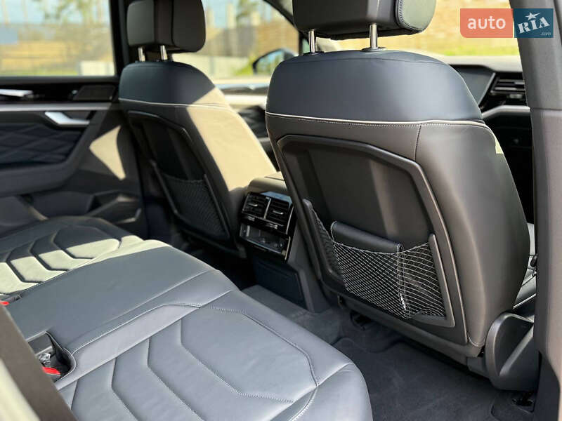 Внедорожник / Кроссовер Volkswagen Touareg 2022 в Киеве